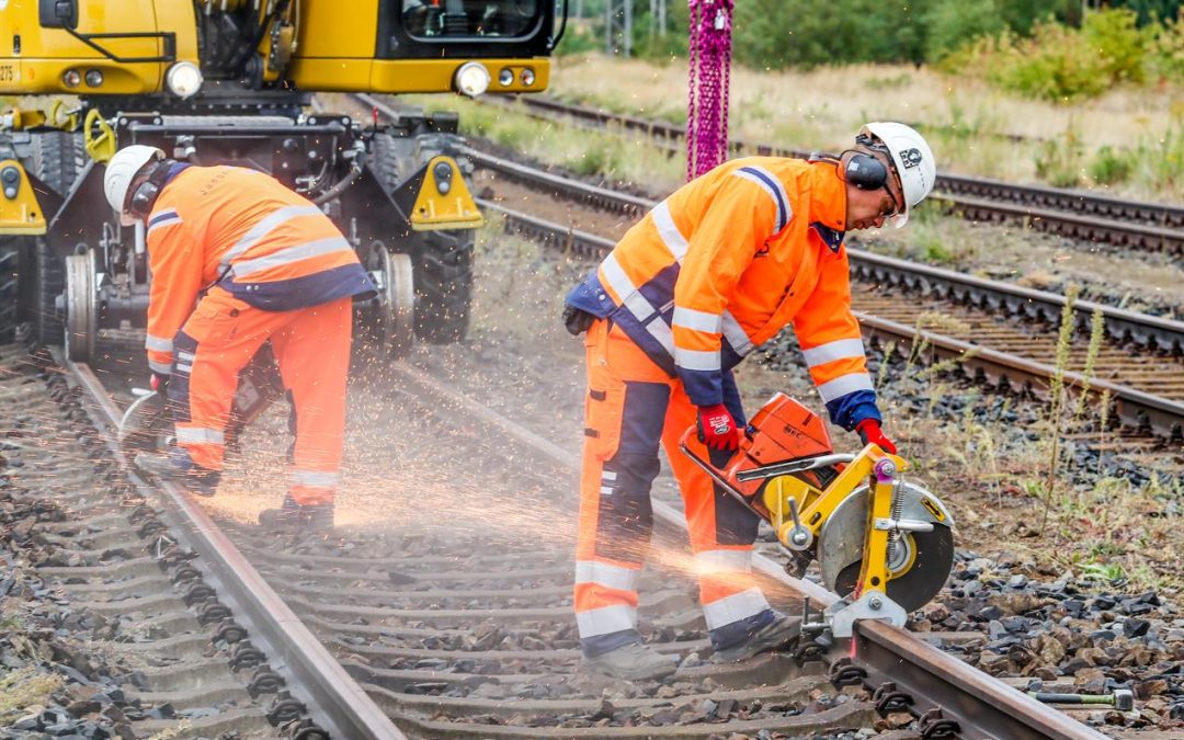 Cleaning and Maintenance of Railway Lines